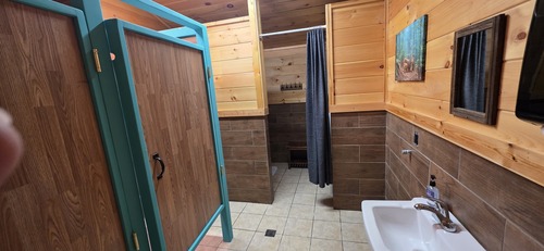 Bathhouses with hot showers